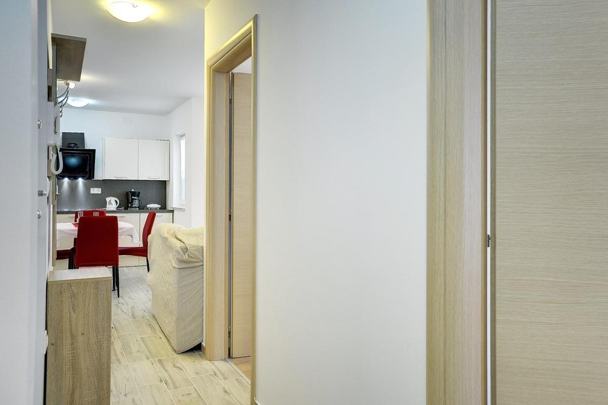 פולה Apartments Elviana מראה חיצוני תמונה