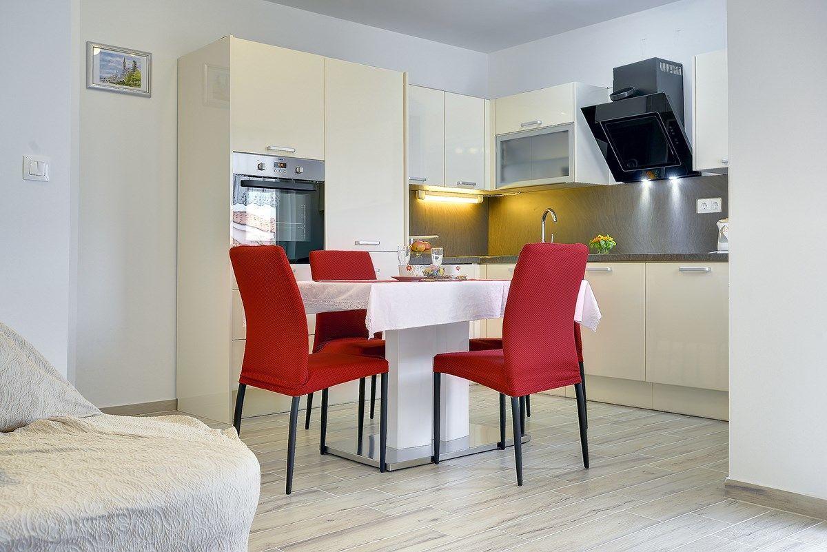 פולה Apartments Elviana מראה חיצוני תמונה