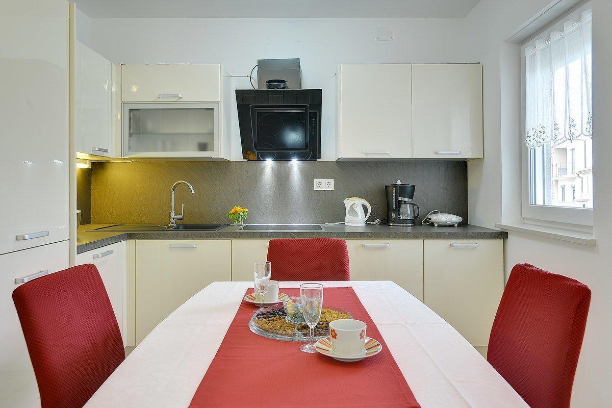 פולה Apartments Elviana מראה חיצוני תמונה